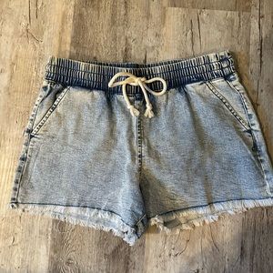 size s, comfy jean shorts